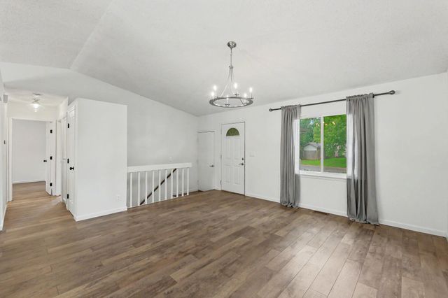 11912 W Bella Vista Cir, Wichita, KS 67212