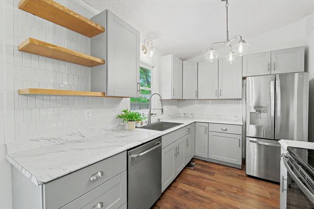 11912 W Bella Vista Cir, Wichita, KS 67212