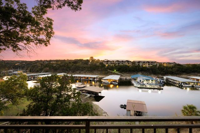 927 Challenger, Lakeway, TX 78734