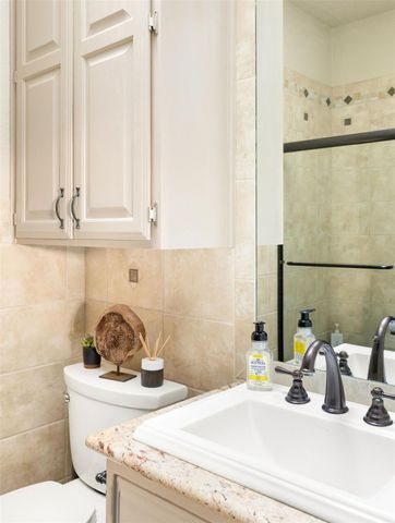 927 Challenger, Lakeway, TX 78734