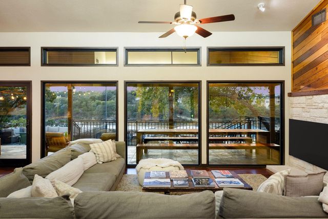 927 Challenger, Lakeway, TX 78734