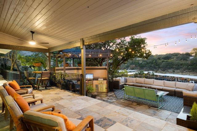 927 Challenger, Lakeway, TX 78734