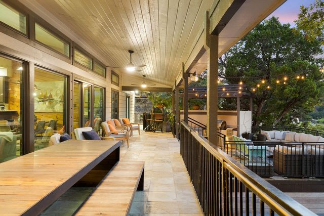 927 Challenger, Lakeway, TX 78734