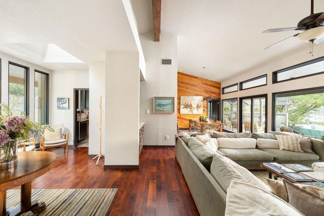 927 Challenger, Lakeway, TX 78734