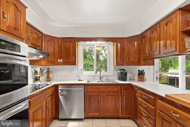 1516 TUBA CT, Vienna, VA 22182