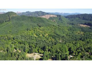 Middle Creek Rd, Coquille, OR 97423