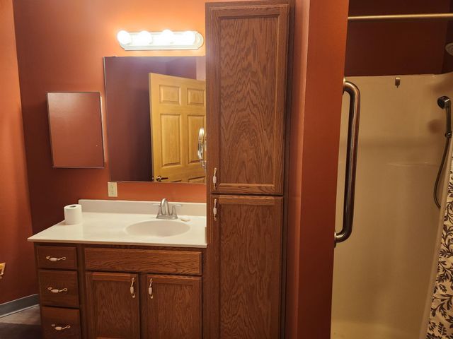 5650 Boone Avenue N 321, New Hope, MN 55428