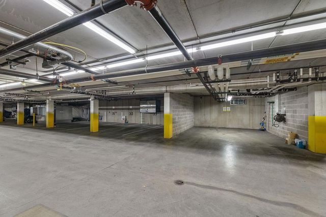 5650 Boone Avenue N 321, New Hope, MN 55428