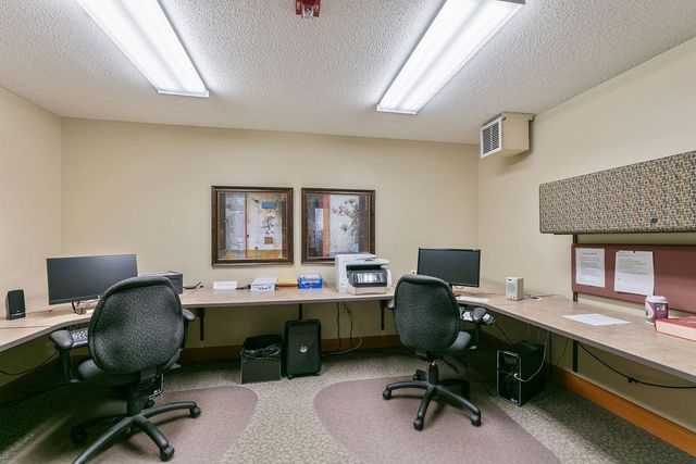 5650 Boone Avenue N 321, New Hope, MN 55428