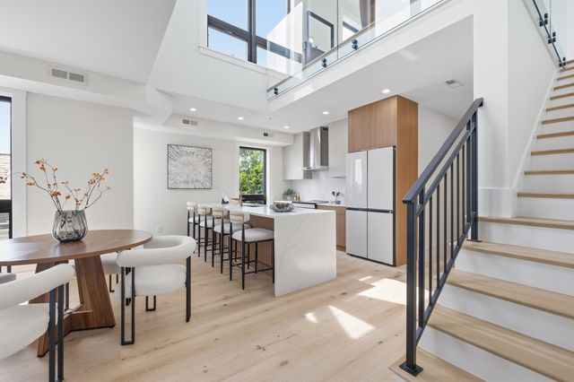 17 Holmes PH1, Quincy, MA 02171