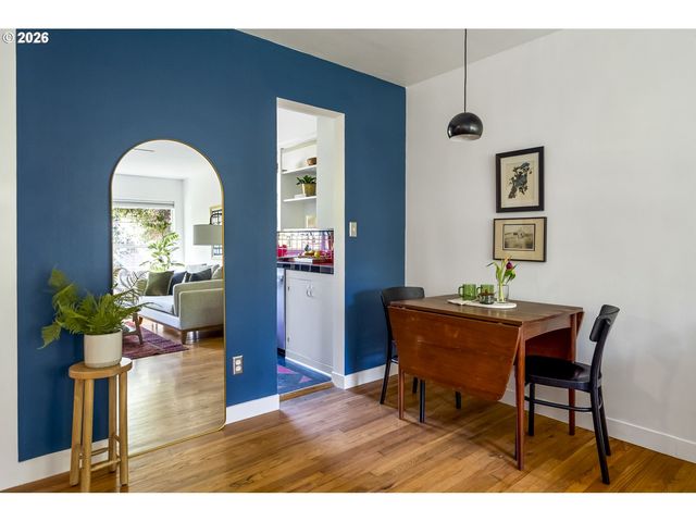 6504 N COMMERCIAL Ave 2, Portland, OR 97217