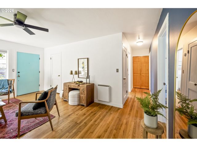 6504 N COMMERCIAL Ave 2, Portland, OR 97217