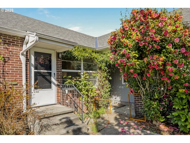 6504 N COMMERCIAL Ave 2, Portland, OR 97217