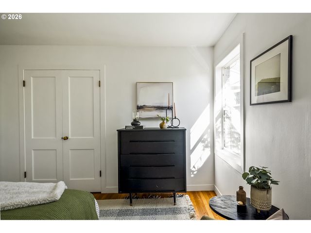 6504 N COMMERCIAL Ave 2, Portland, OR 97217