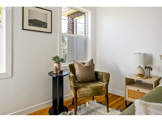 6504 N COMMERCIAL Ave 2, Portland, OR 97217