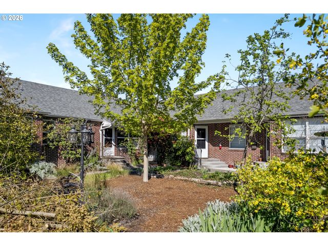 6504 N COMMERCIAL Ave 2, Portland, OR 97217