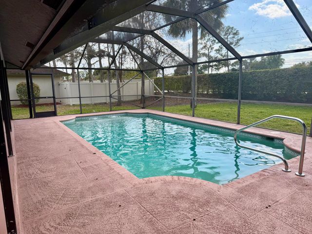 13427 Kingsbury Drive, Wellington, FL 33414