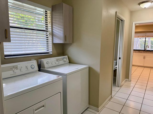 13427 Kingsbury Drive, Wellington, FL 33414