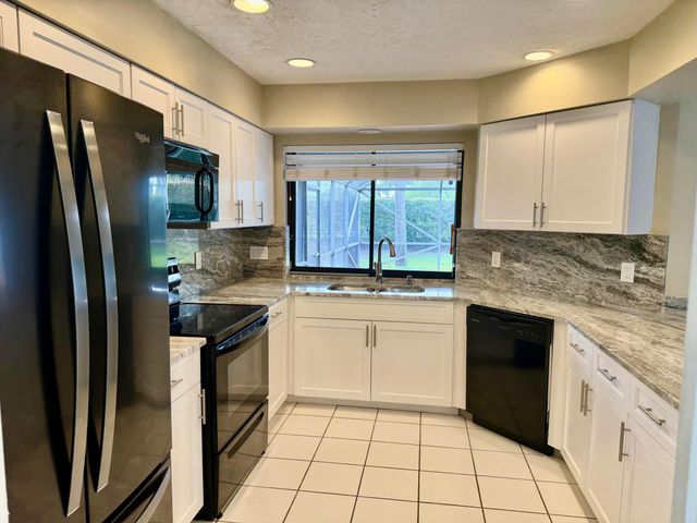 13427 Kingsbury Drive, Wellington, FL 33414