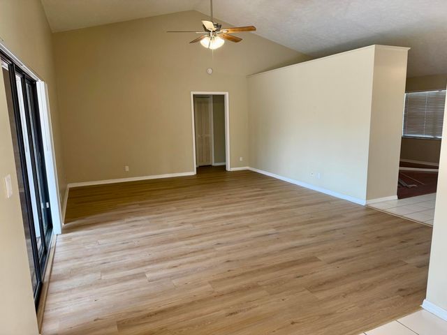 13427 Kingsbury Drive, Wellington, FL 33414