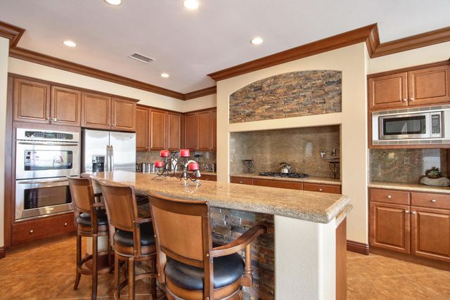 153 Merano Way, Palm Desert, CA 92211