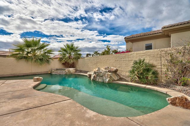 153 Merano Way, Palm Desert, CA 92211