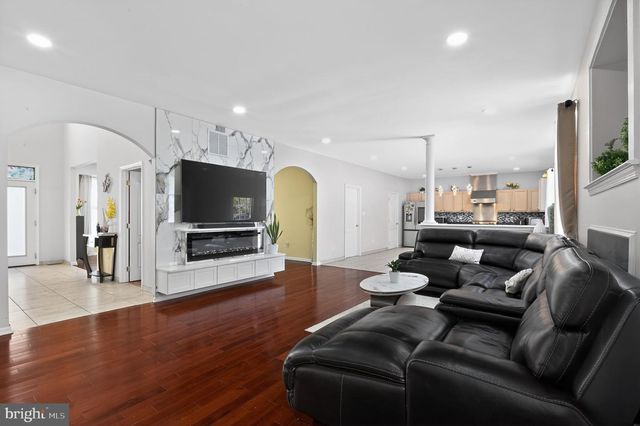 209 WESTWOOD RD, Egg Harbor Township, NJ 08234