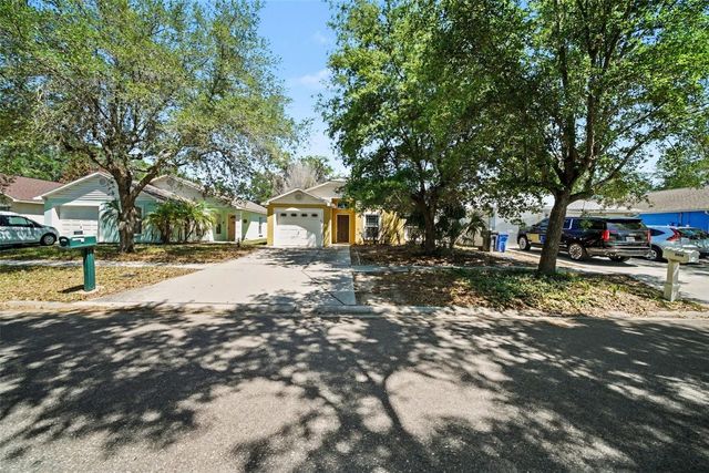 2424 CAMDEN OAKS PLACE, Valrico, FL 33594