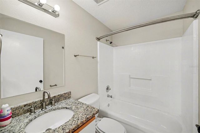 2424 CAMDEN OAKS PLACE, Valrico, FL 33594