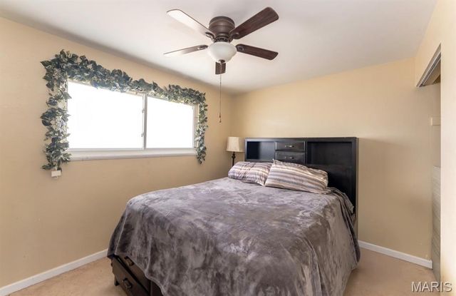 10257 Dacey Drive, St Louis, MO 63136