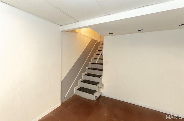 10257 Dacey Drive, St Louis, MO 63136