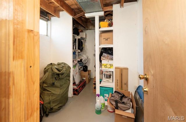 10257 Dacey Drive, St Louis, MO 63136