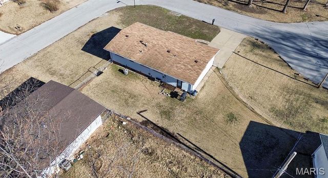 10257 Dacey Drive, St Louis, MO 63136