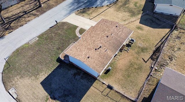 10257 Dacey Drive, St Louis, MO 63136