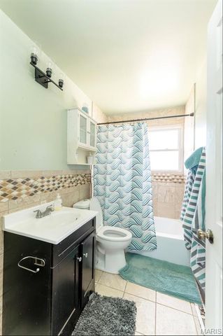 10257 Dacey Drive, St Louis, MO 63136