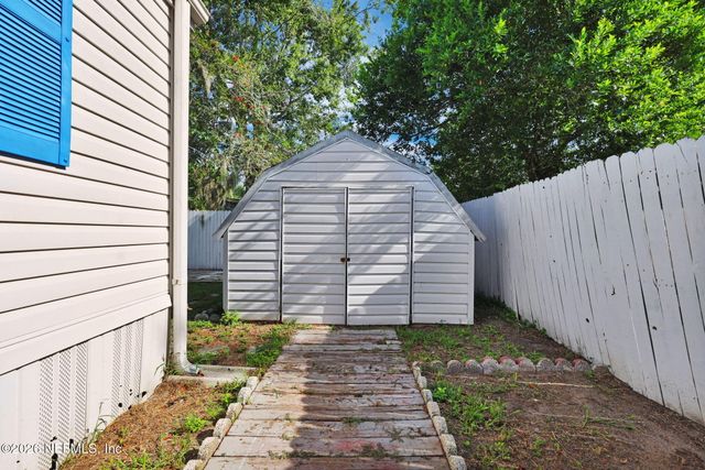 7633 PLUMWOOD Drive, Jacksonville, FL 32256