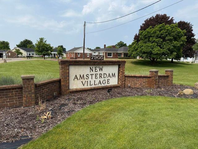 1002 Village Lane, Jenison, MI 49428