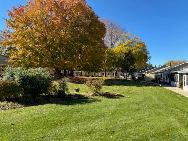 1002 Village Lane, Jenison, MI 49428