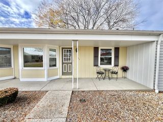 1002 Village Lane, Jenison, MI 49428