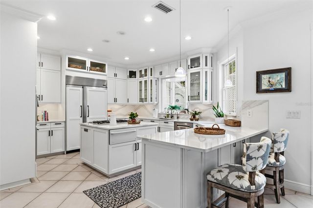 5382 SANDHAMN PLACE, Longboat Key, FL 34228