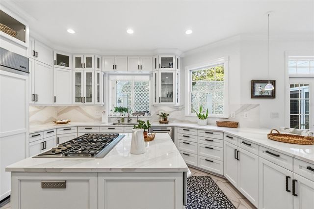 5382 SANDHAMN PLACE, Longboat Key, FL 34228