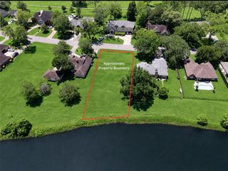 2209 Riverside Drive, West Columbia, TX 77486