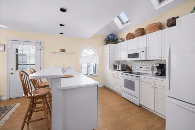 8 Jeremiah Lane, York, ME 03909