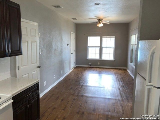 102 BAILEY AVE, San Antonio, TX 78210