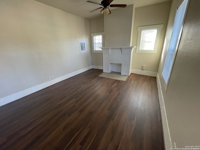 102 BAILEY AVE, San Antonio, TX 78210