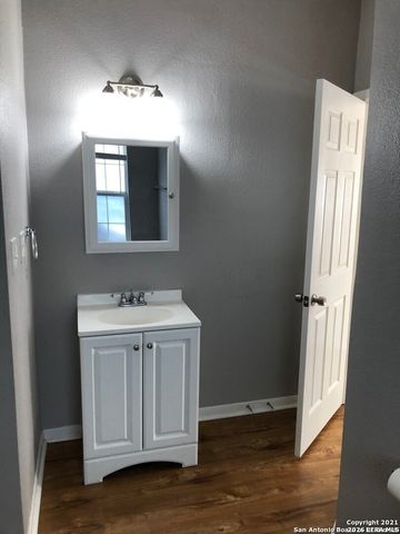 102 BAILEY AVE, San Antonio, TX 78210