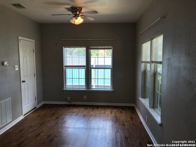 102 BAILEY AVE, San Antonio, TX 78210