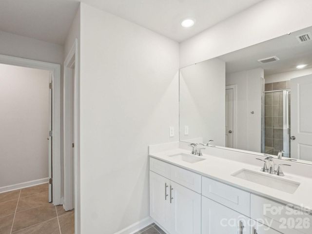 5507 Chambray Court, Cherryville, NC 28021