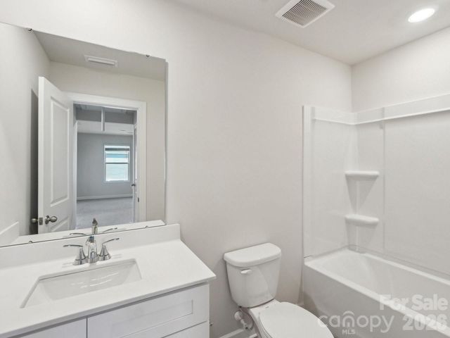 5507 Chambray Court, Cherryville, NC 28021