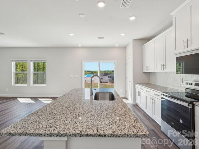 5507 Chambray Court, Cherryville, NC 28021